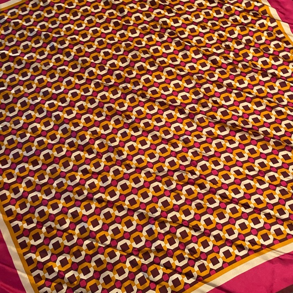 Like New! A.new day silk scarf - Picture 8 of 8